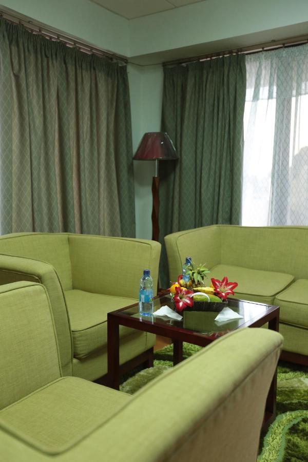 Rahnile Hotel Bahir Dar Exterior foto