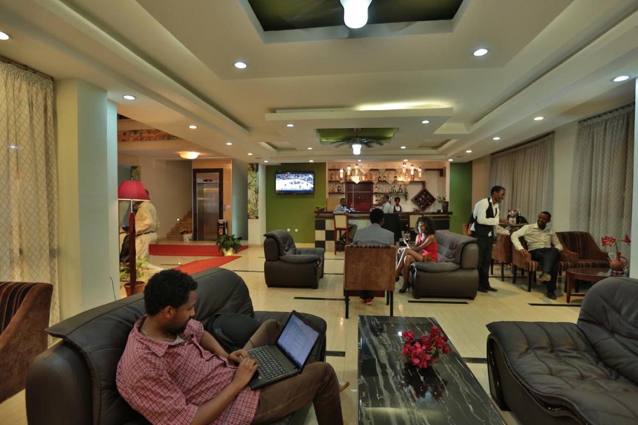 Rahnile Hotel Bahir Dar Exterior foto