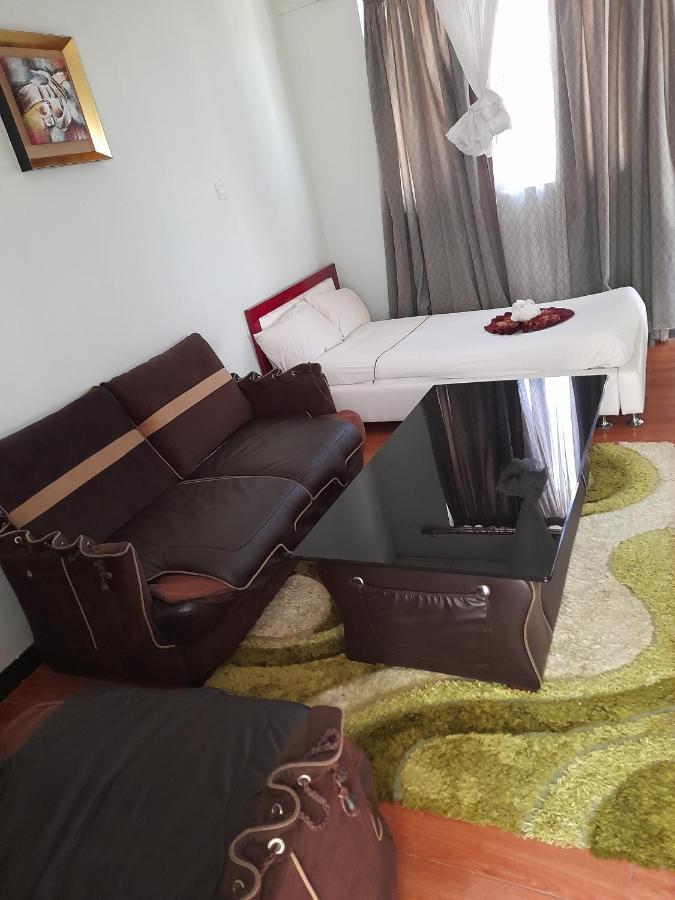 Rahnile Hotel Bahir Dar Exterior foto